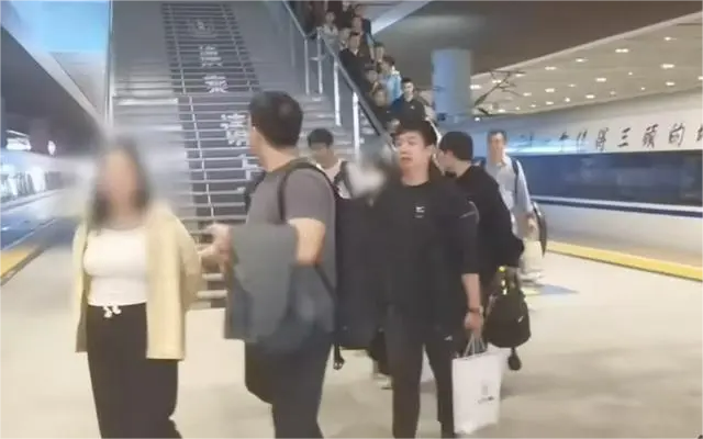 1730350628680151.png aa18972bd40735fab2f82a63ff6ad3bd0e2408ad.png