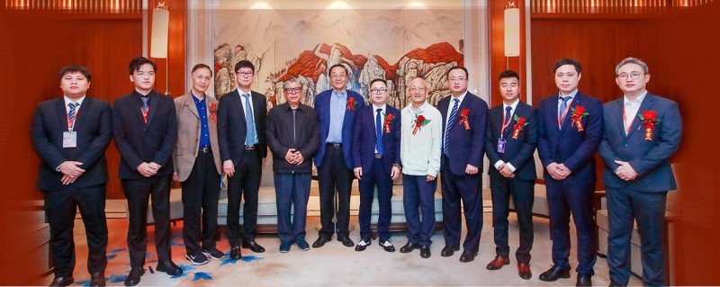 快手百万粉丝大V、抖音彪哥徒手男私扛把子创始人、叁零壹勃势集团董事长张宗昕(彪哥)受邀参加2024中国企业家博鳌论坛 快手百万粉丝大V、抖音彪哥徒手男私扛把子创始人、叁零壹勃势集团董事长张宗昕(彪哥)受邀参加2024中国企业家博鳌论坛